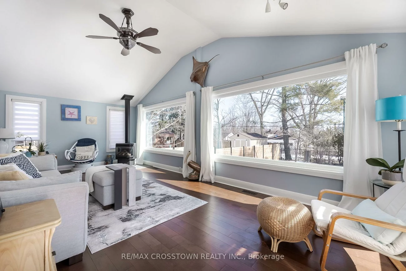 11, Castle, Sunnidale, Barrie