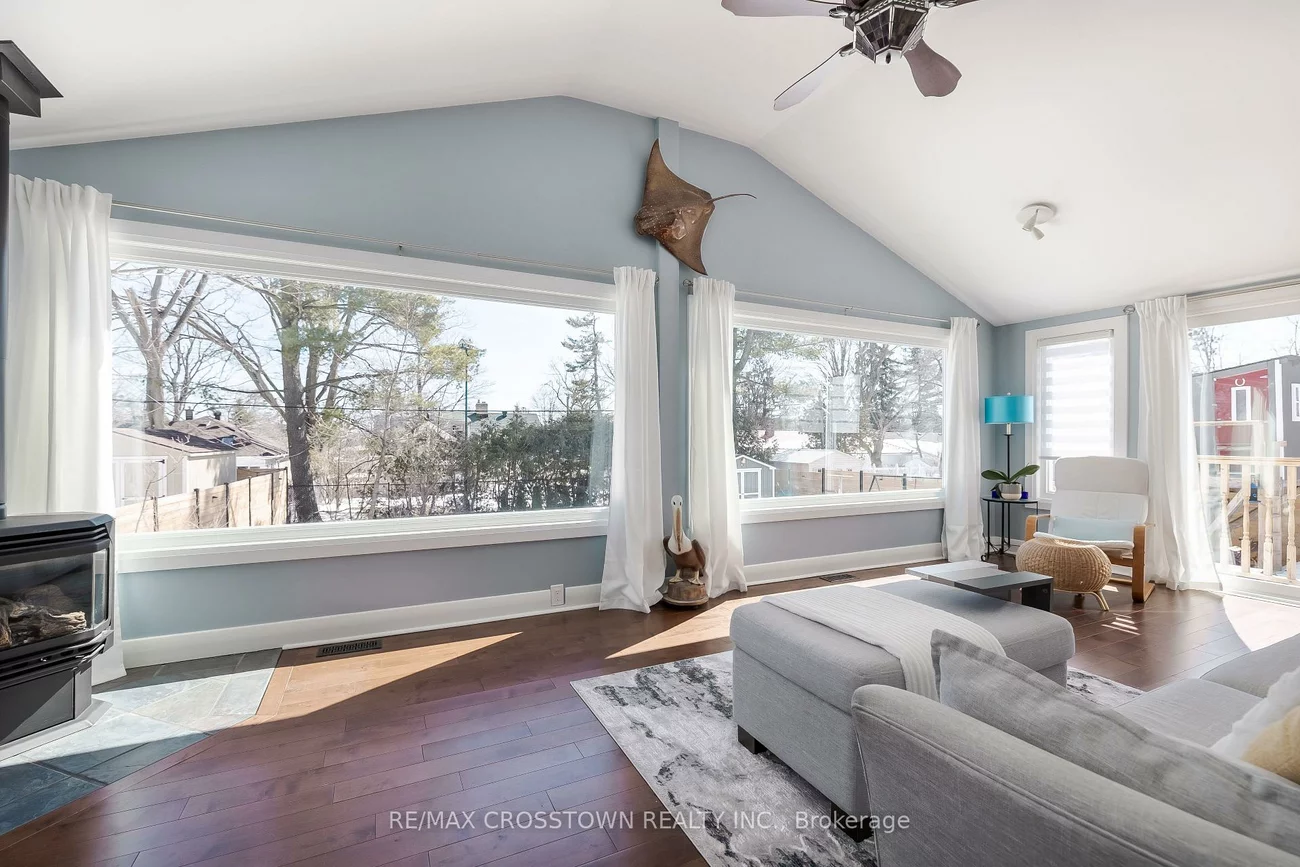 11, Castle, Sunnidale, Barrie