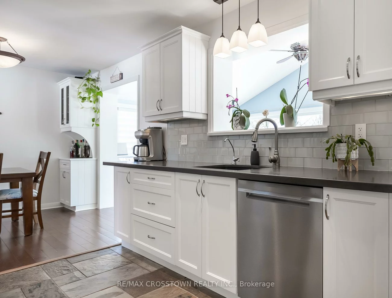 11, Castle, Sunnidale, Barrie