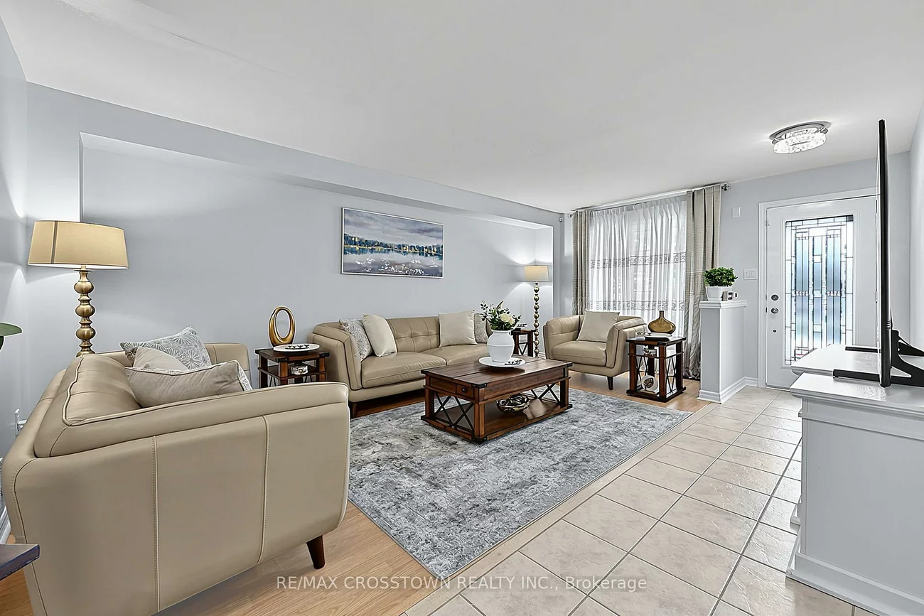 41, RUSSELL HILL, Painswick South, Barrie