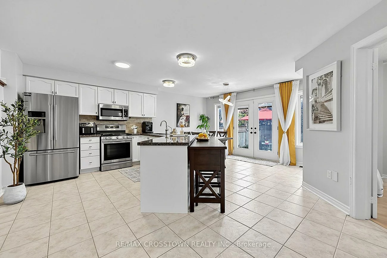 41, RUSSELL HILL, Painswick South, Barrie