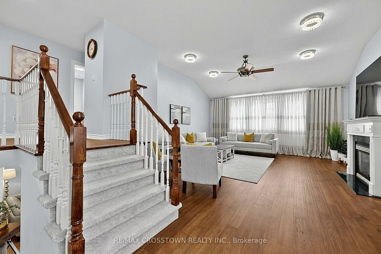41, RUSSELL HILL, Painswick South, Barrie