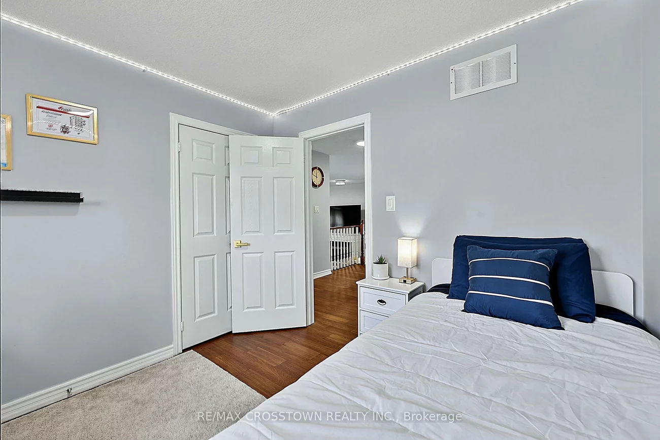41, RUSSELL HILL, Painswick South, Barrie