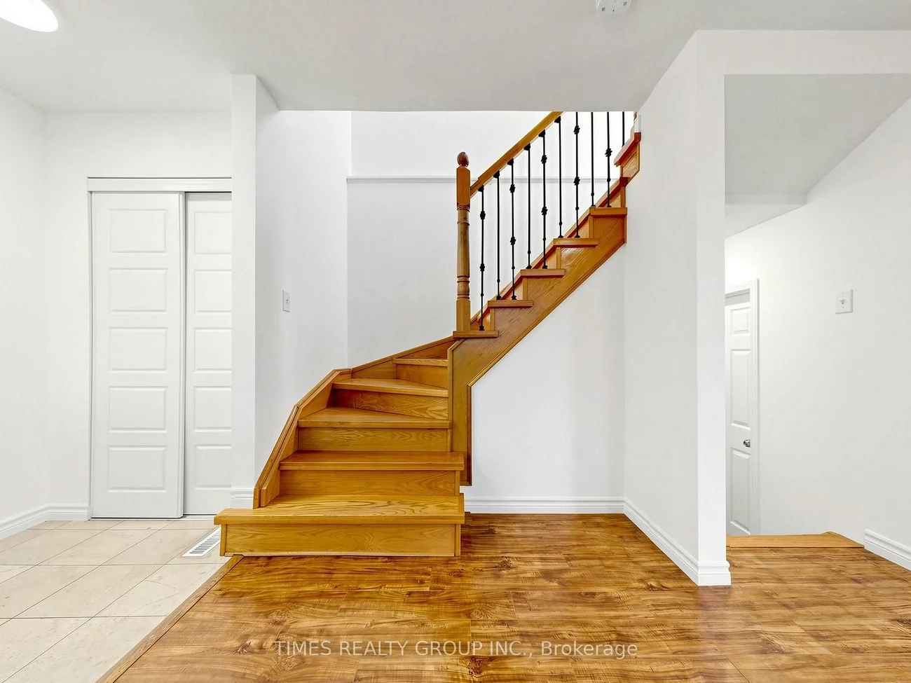 46, Ridwell, Edgehill Drive, Barrie