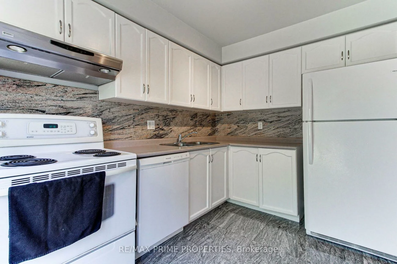 85, Lyfytt, West Bayfield, Barrie