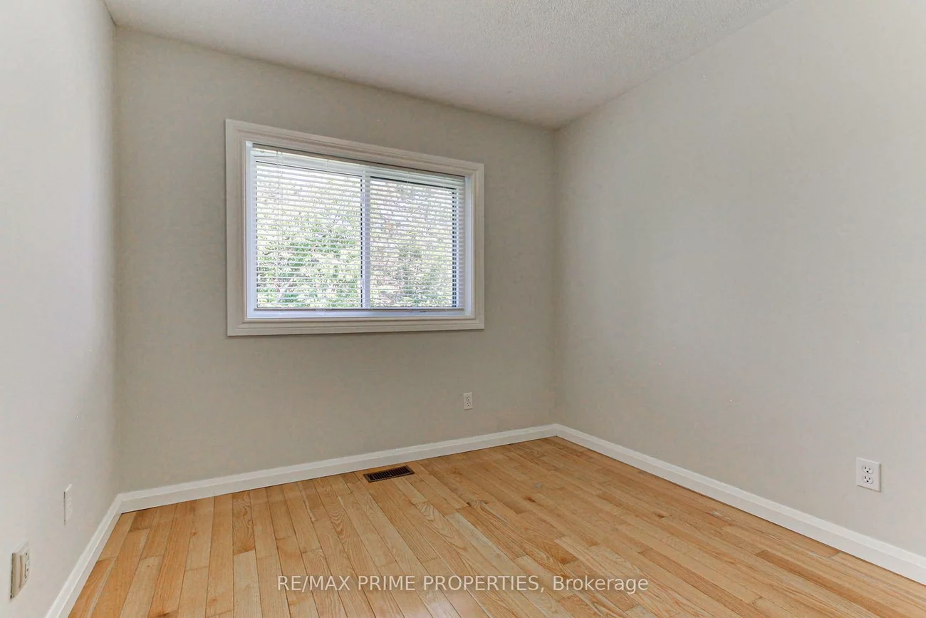 85, Lyfytt, West Bayfield, Barrie