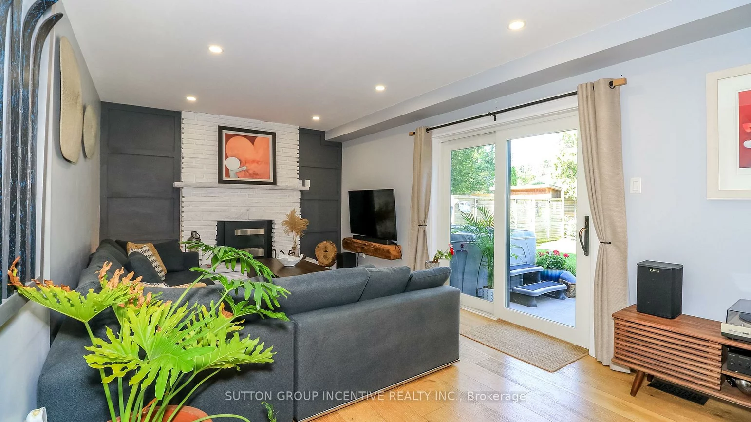 40, Varden, Codrington, Barrie