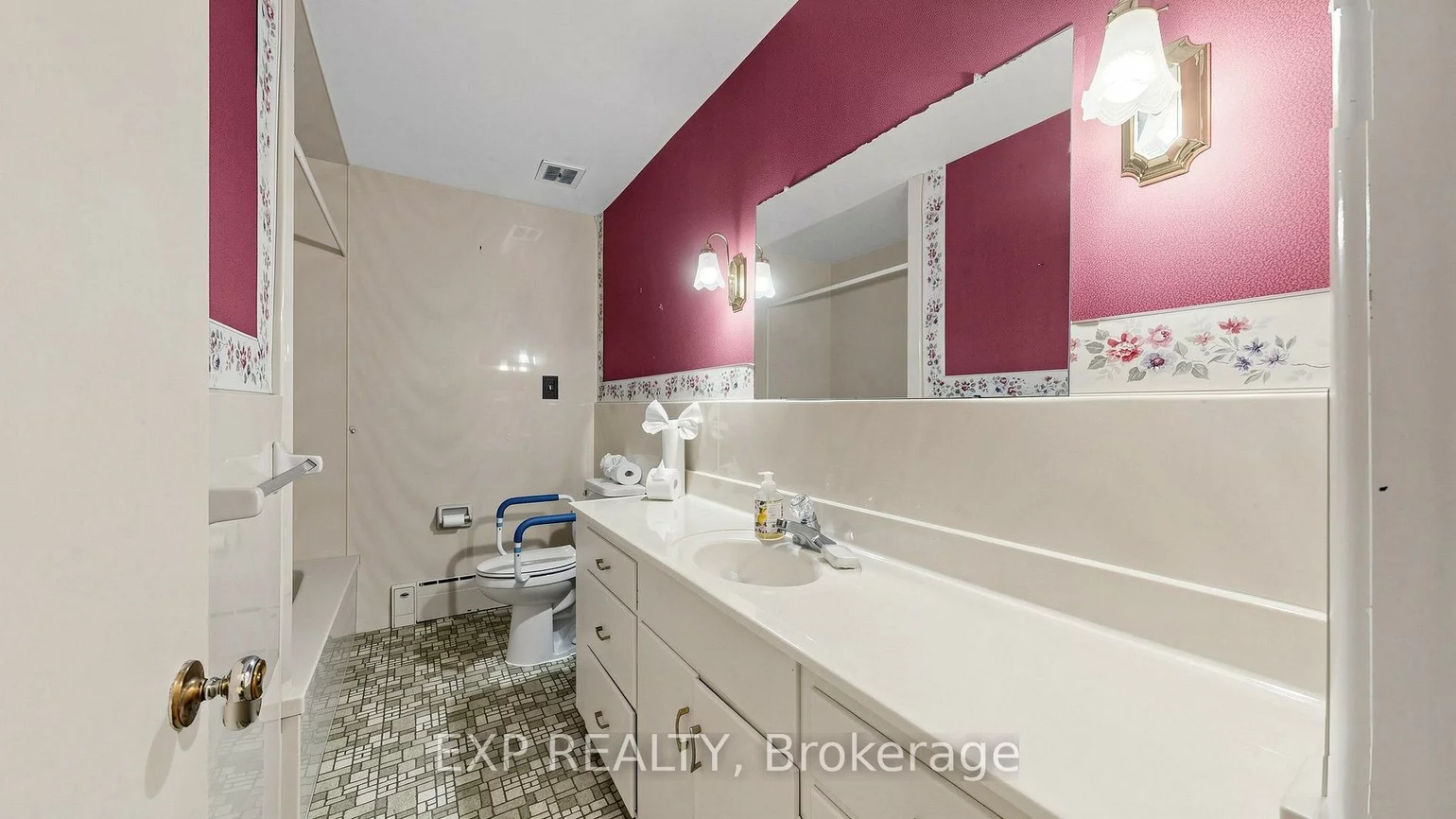 43, Amelia, Codrington, Barrie