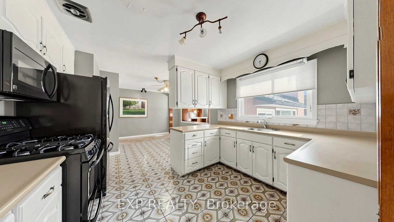 43, Amelia, Codrington, Barrie