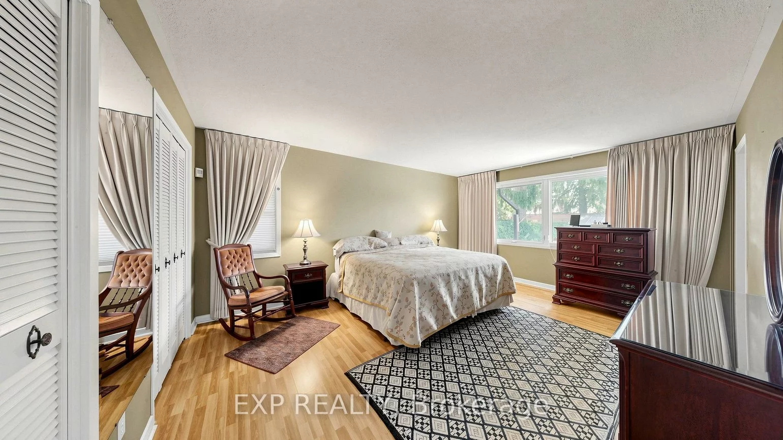 43, Amelia, Codrington, Barrie