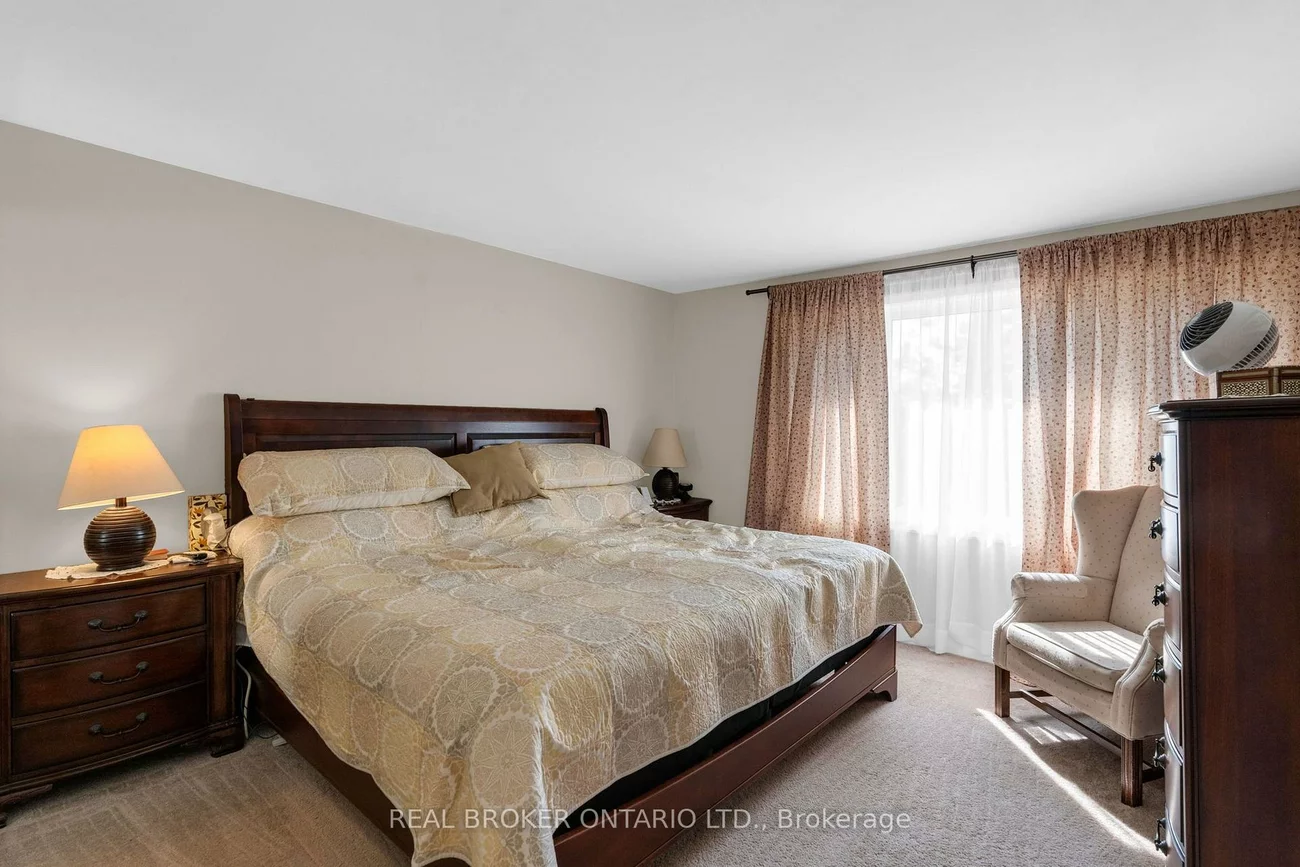 40, Farmingdale, Cundles East, Barrie