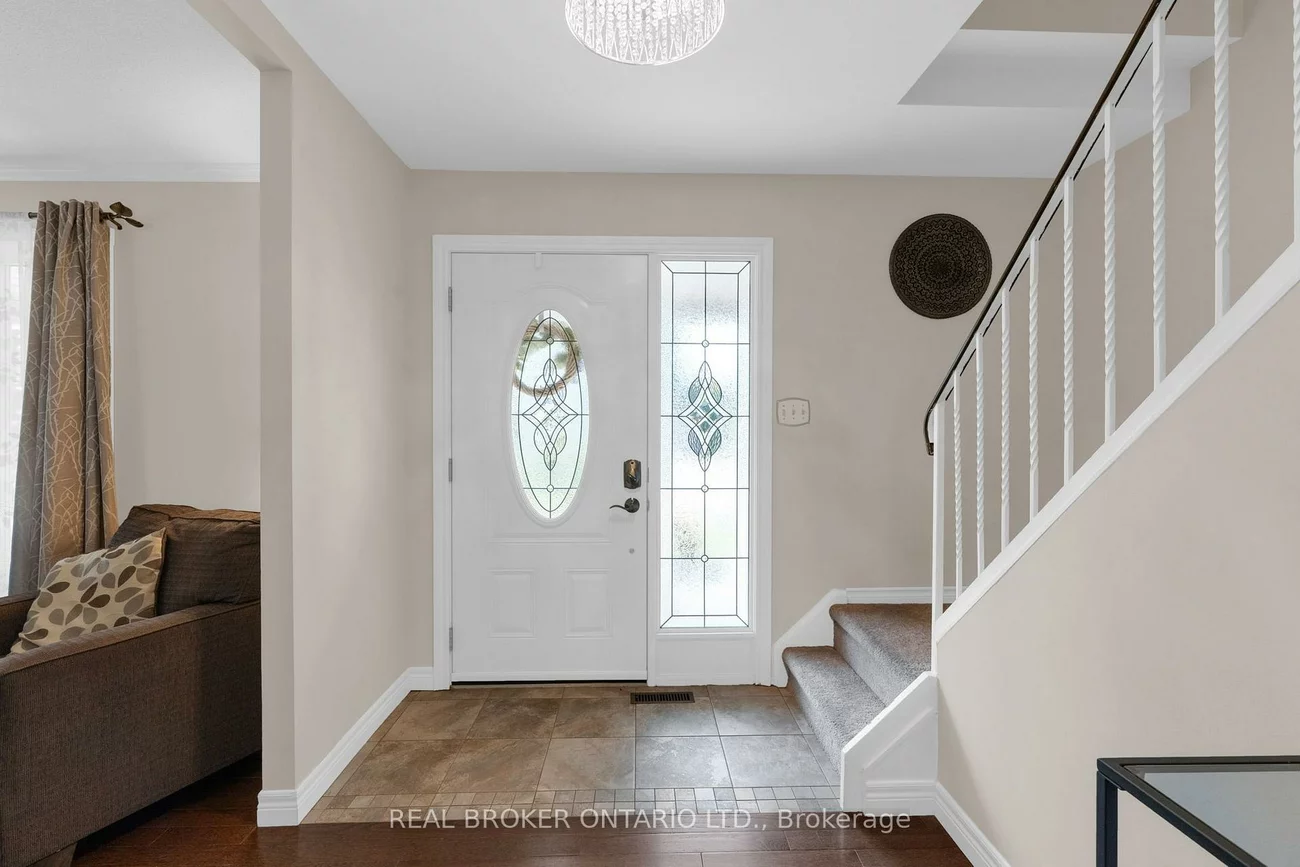 40, Farmingdale, Cundles East, Barrie