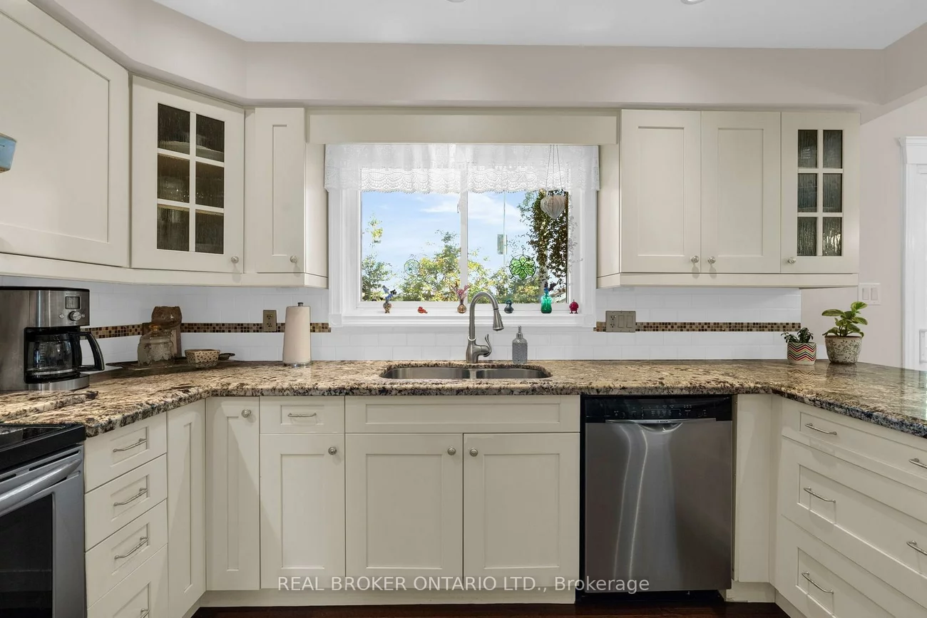 40, Farmingdale, Cundles East, Barrie
