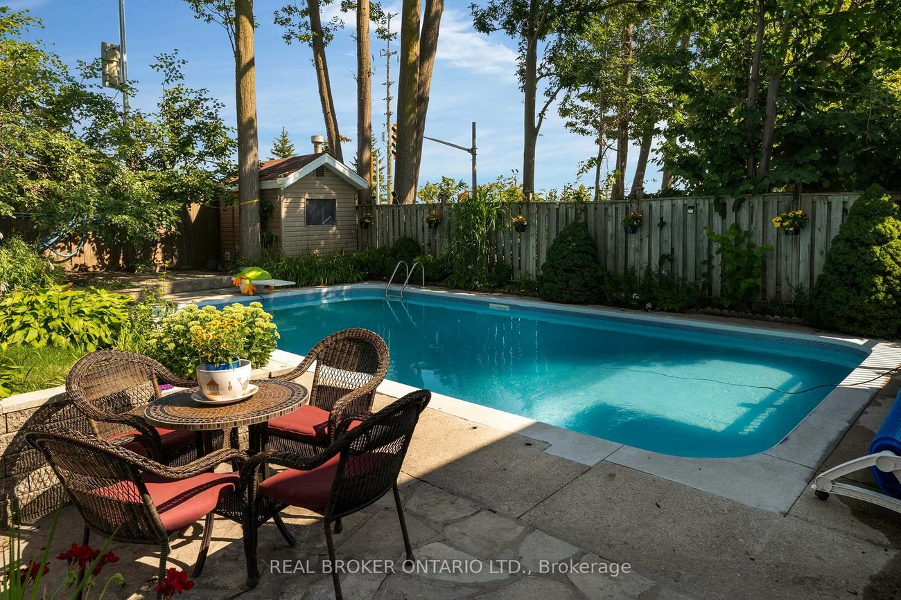 40, Farmingdale, Cundles East, Barrie