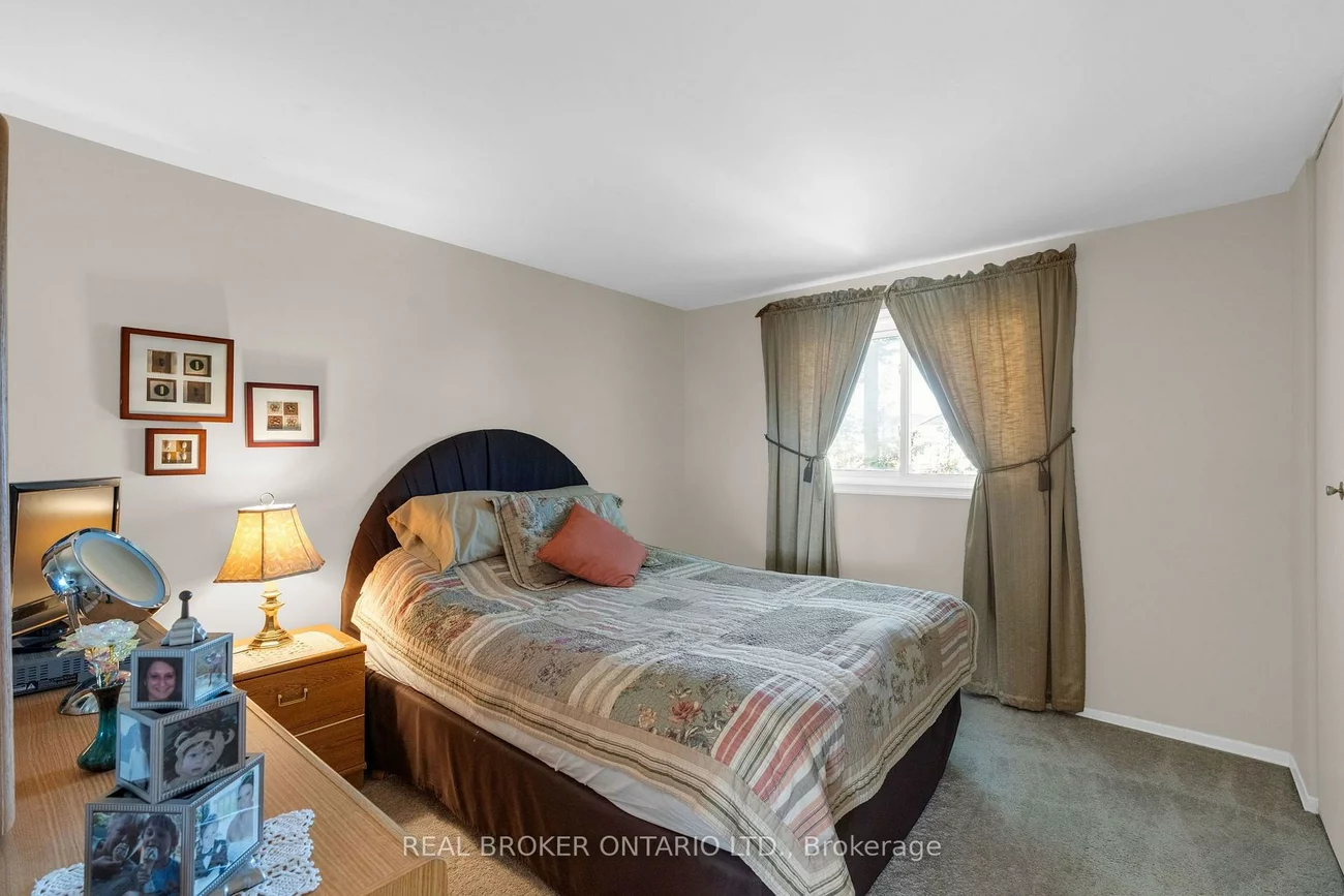 40, Farmingdale, Cundles East, Barrie