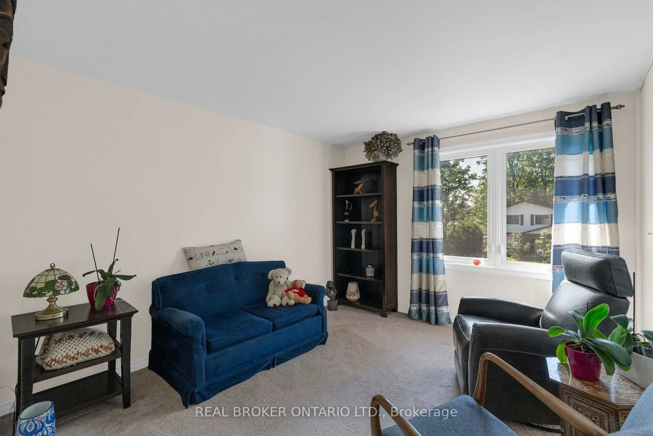 40, Farmingdale, Cundles East, Barrie