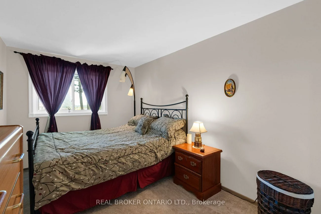 40, Farmingdale, Cundles East, Barrie
