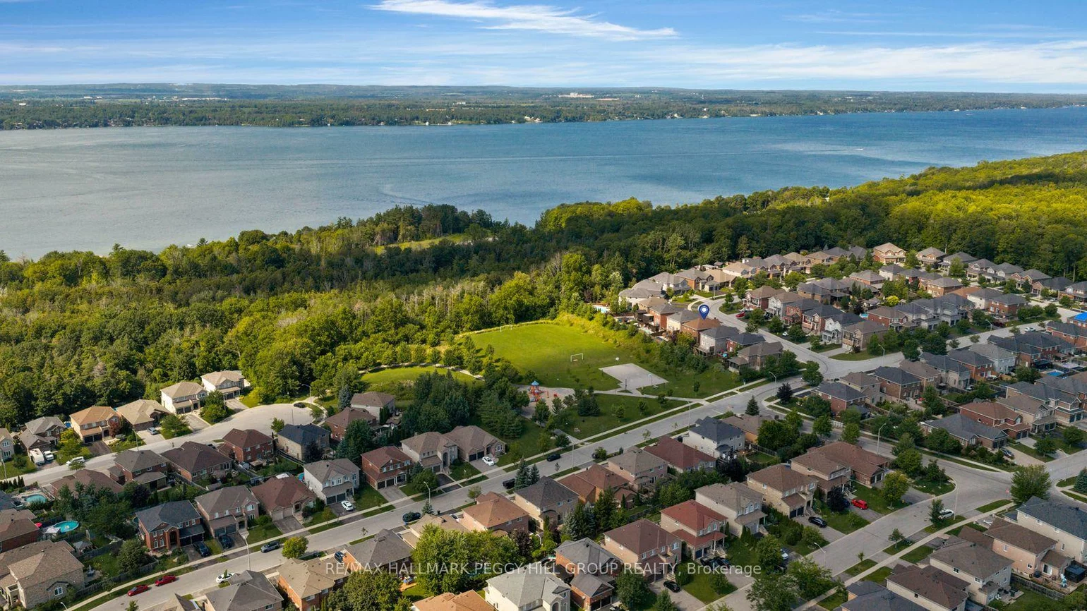 137, Jewel House, Innis-Shore, Barrie
