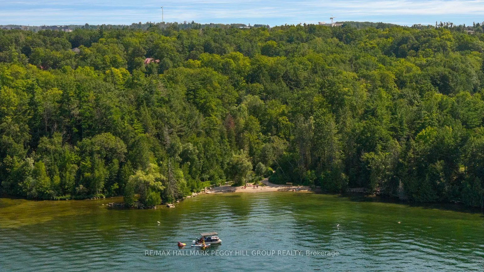 137, Jewel House, Innis-Shore, Barrie