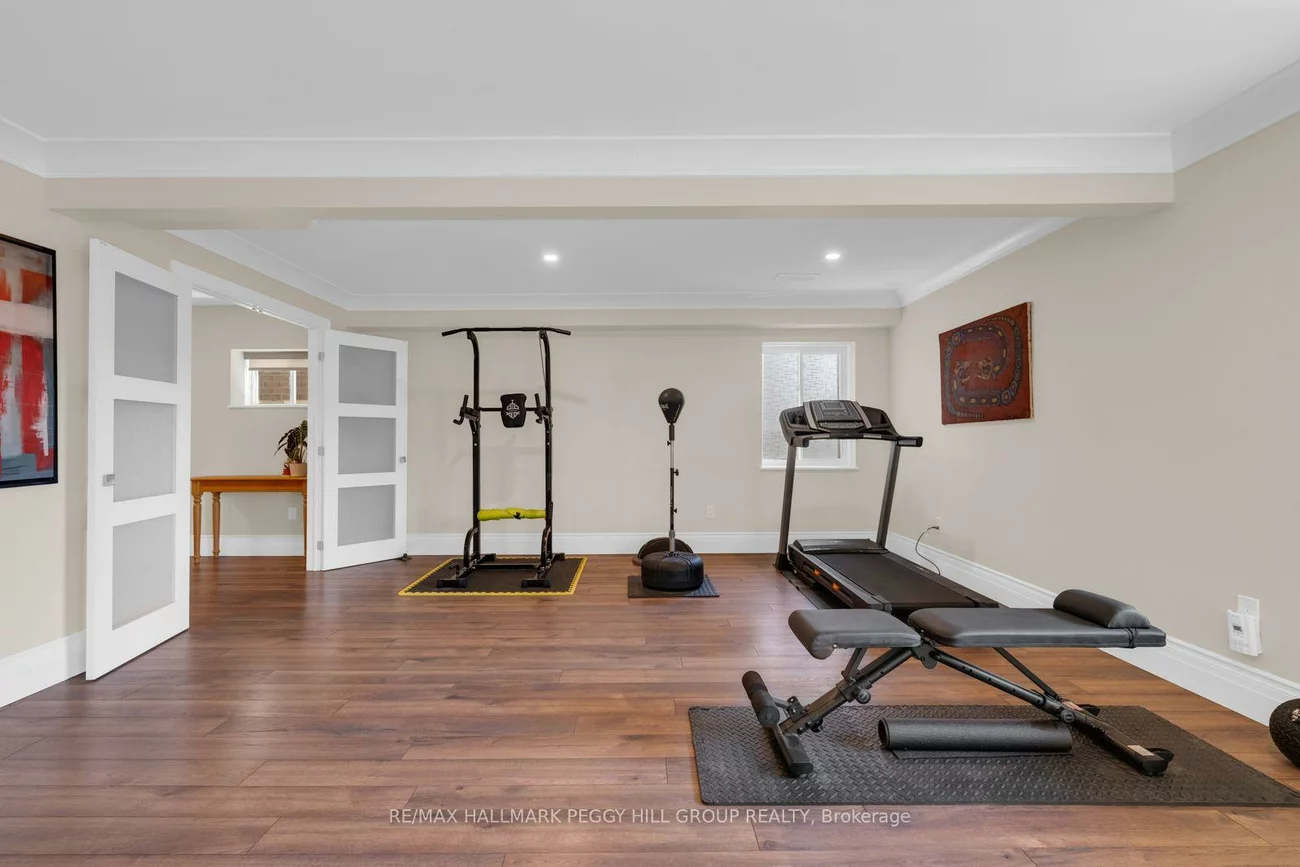 137, Jewel House, Innis-Shore, Barrie