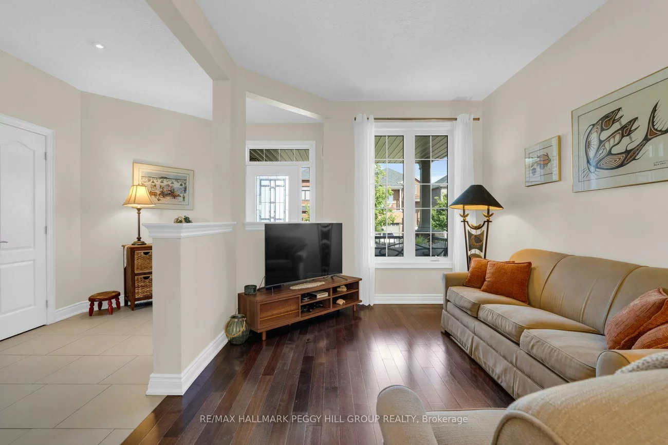 137, Jewel House, Innis-Shore, Barrie