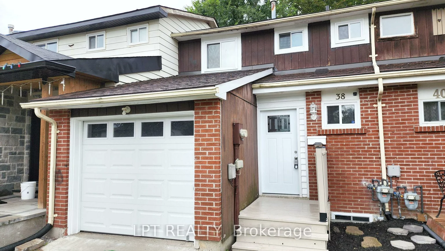 38, Chaucer, Letitia Heights, Barrie