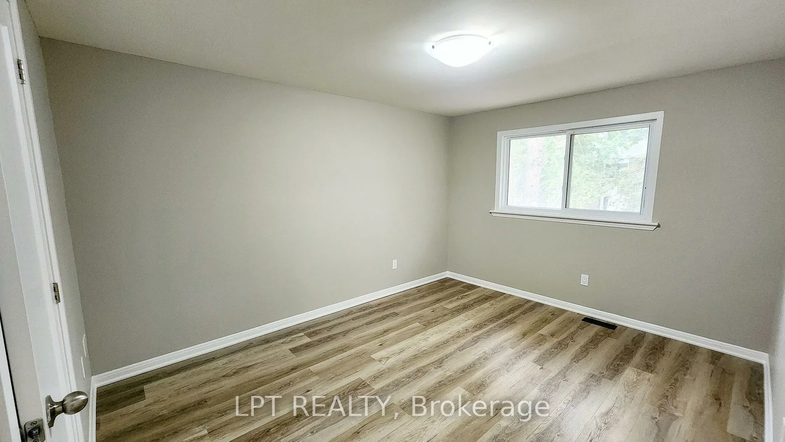 38, Chaucer, Letitia Heights, Barrie