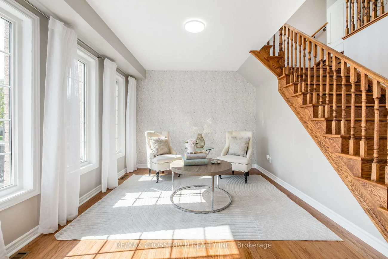 22, Maple Crown, Innis-Shore, Barrie