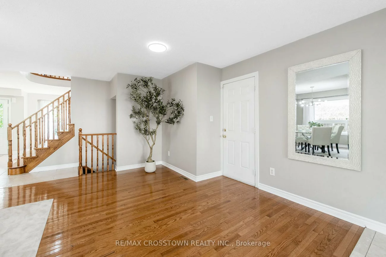 22, Maple Crown, Innis-Shore, Barrie