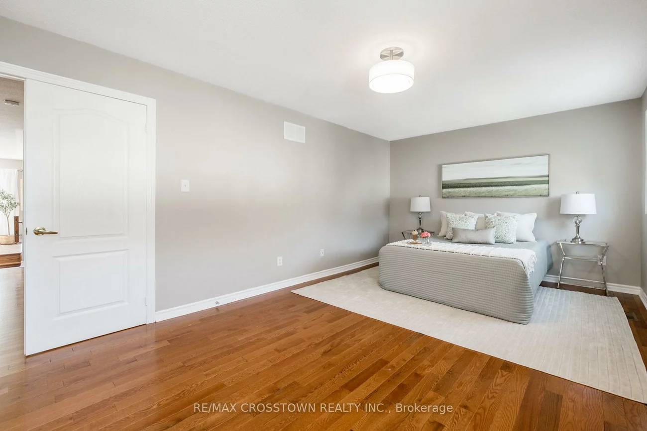 22, Maple Crown, Innis-Shore, Barrie