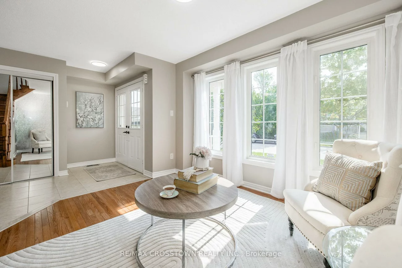 22, Maple Crown, Innis-Shore, Barrie