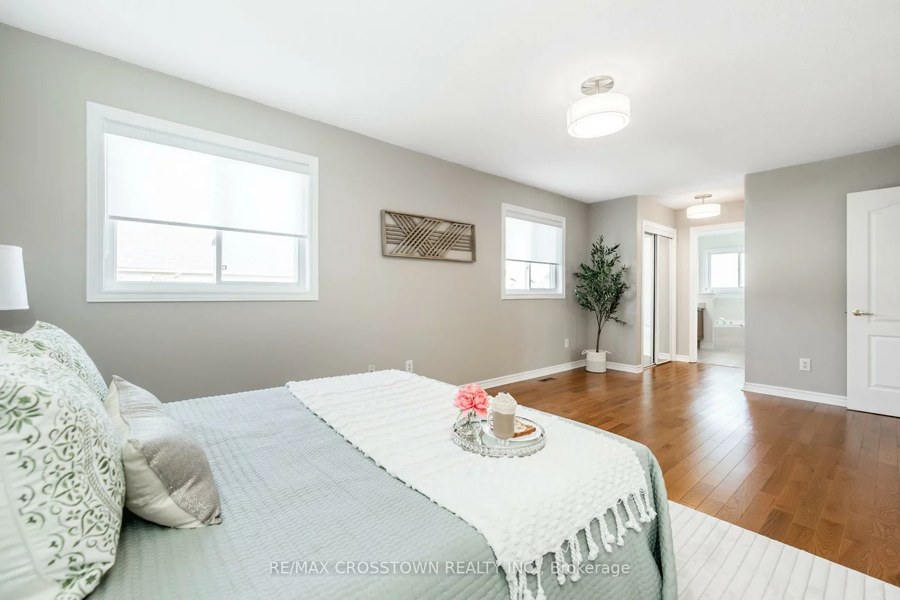 22, Maple Crown, Innis-Shore, Barrie