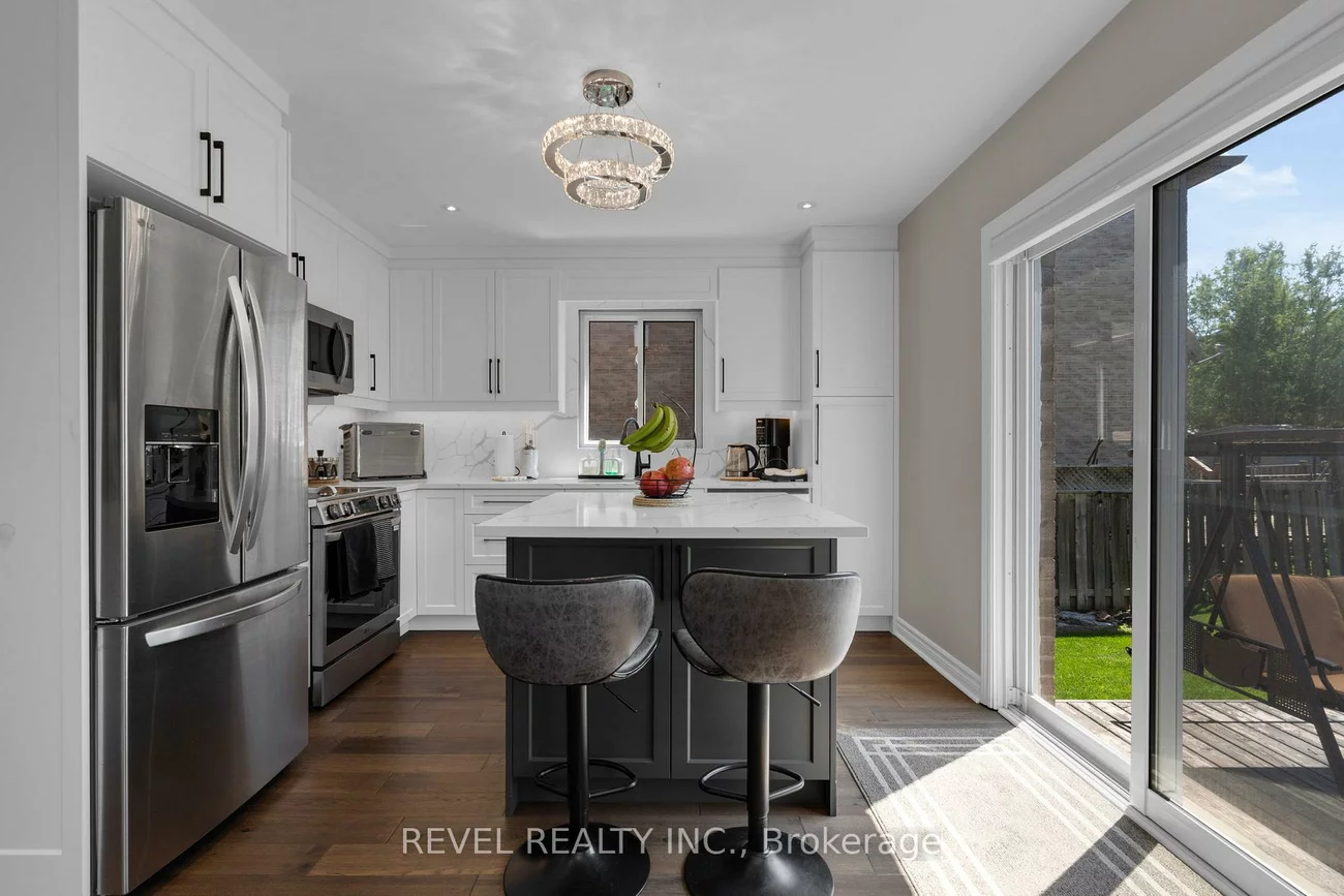 69, Stephanie, Painswick South, Barrie