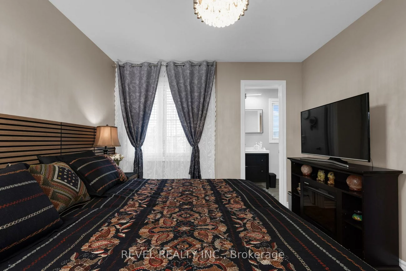 69, Stephanie, Painswick South, Barrie