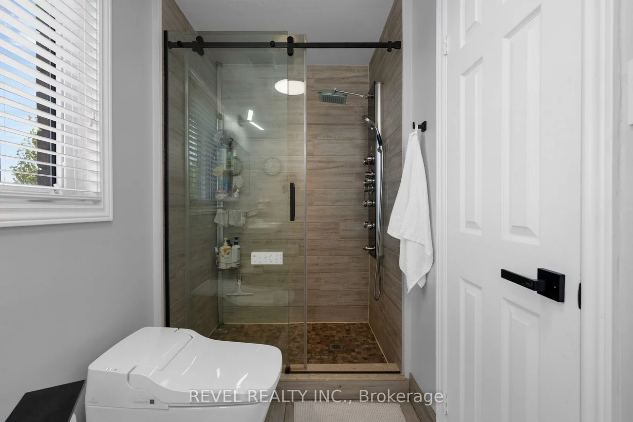 69, Stephanie, Painswick South, Barrie
