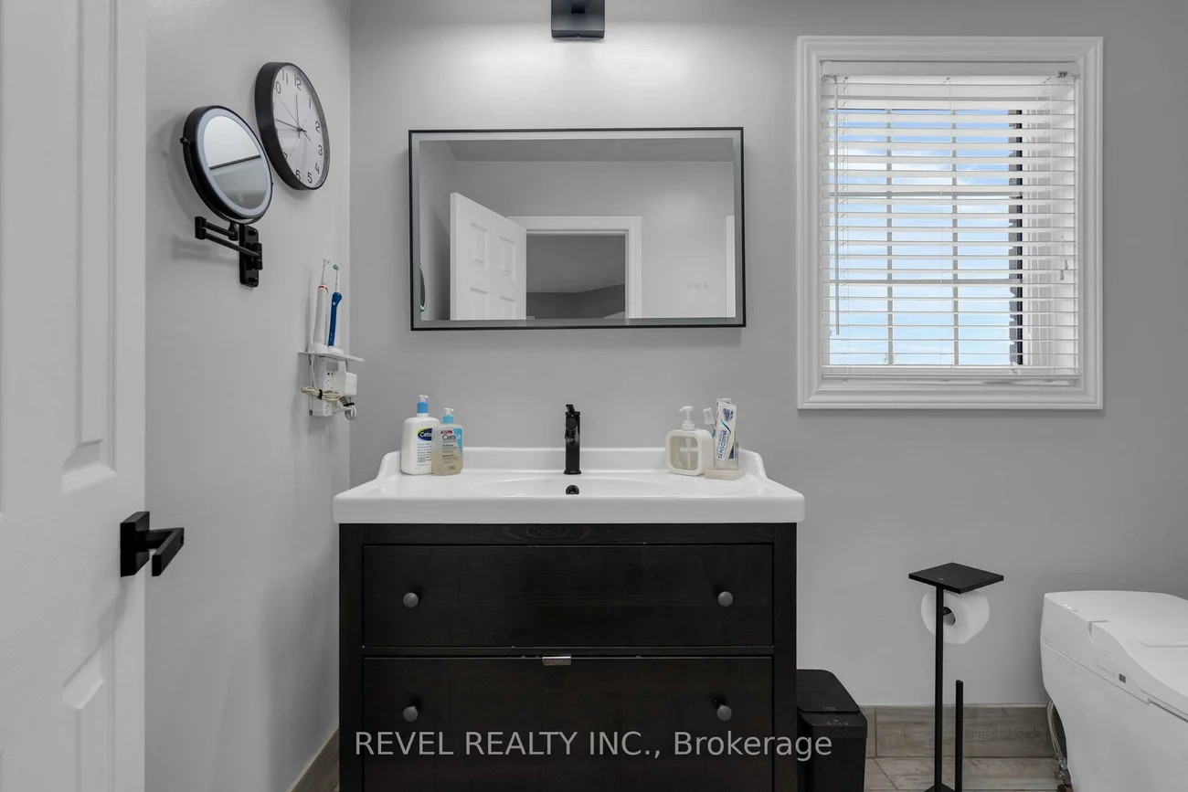 69, Stephanie, Painswick South, Barrie
