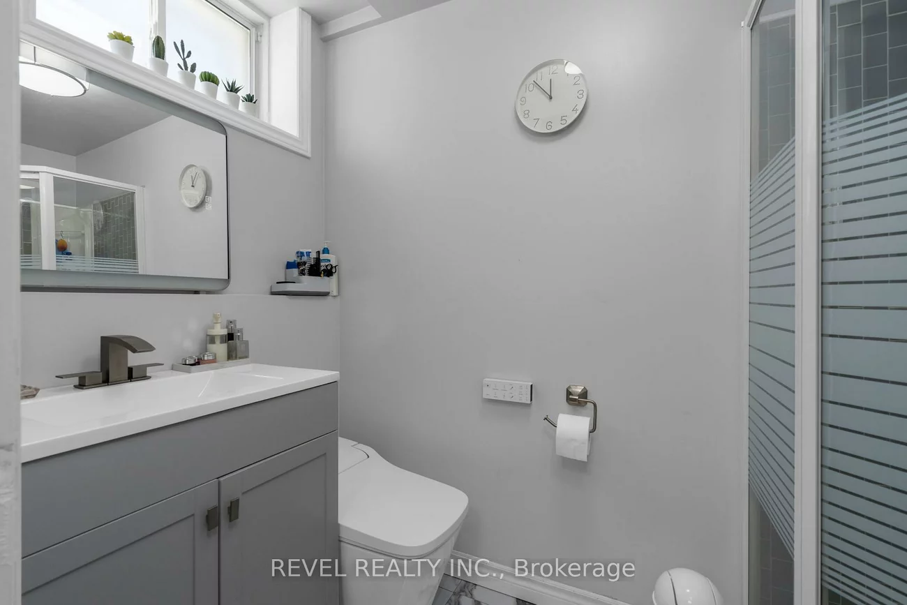 69, Stephanie, Painswick South, Barrie