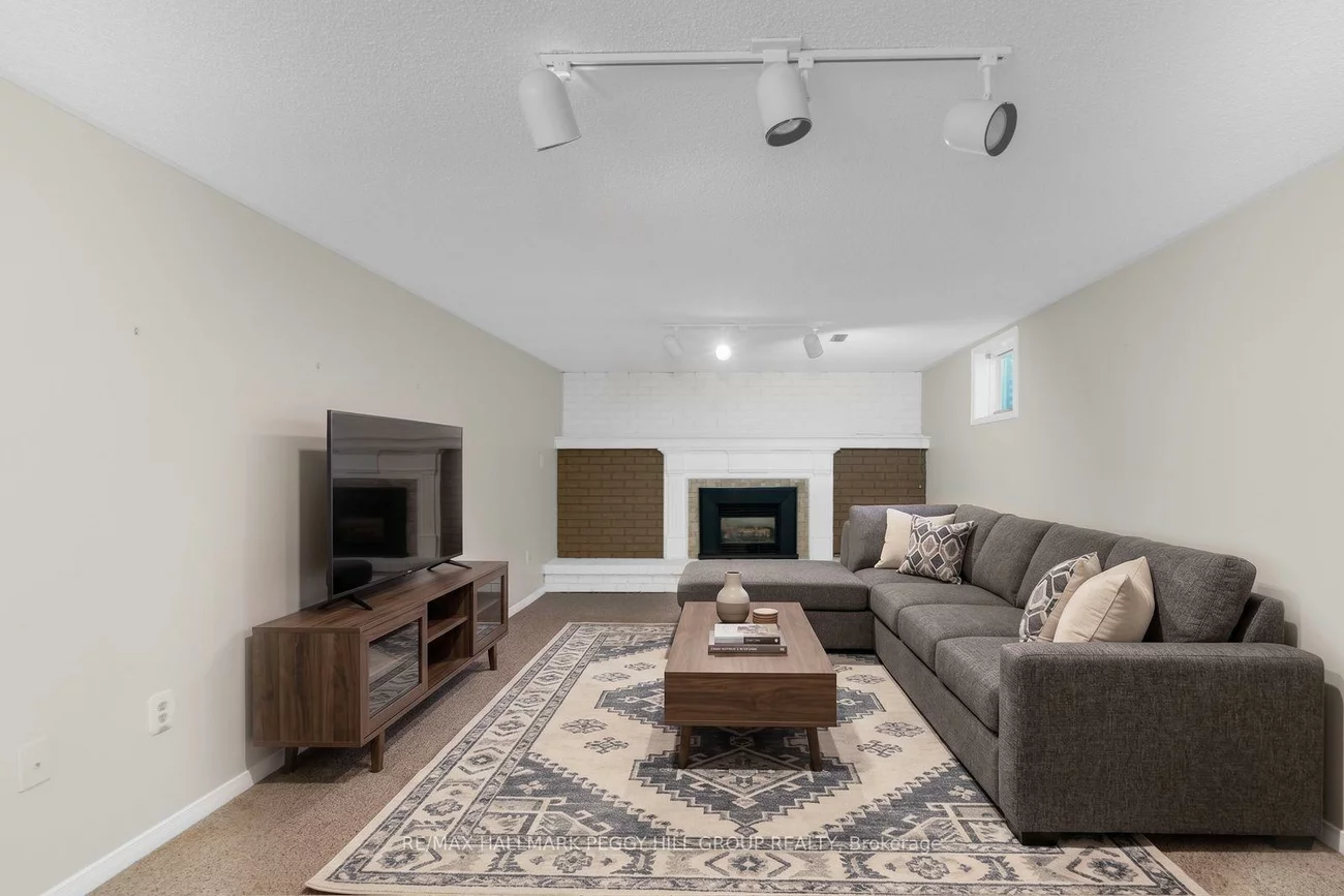22, Richler, Letitia Heights, Barrie