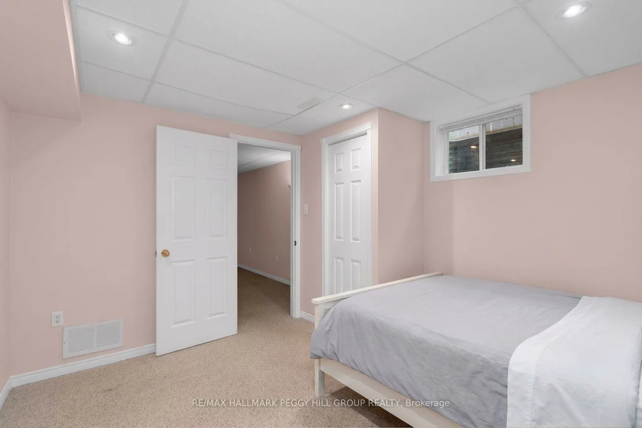 22, Richler, Letitia Heights, Barrie