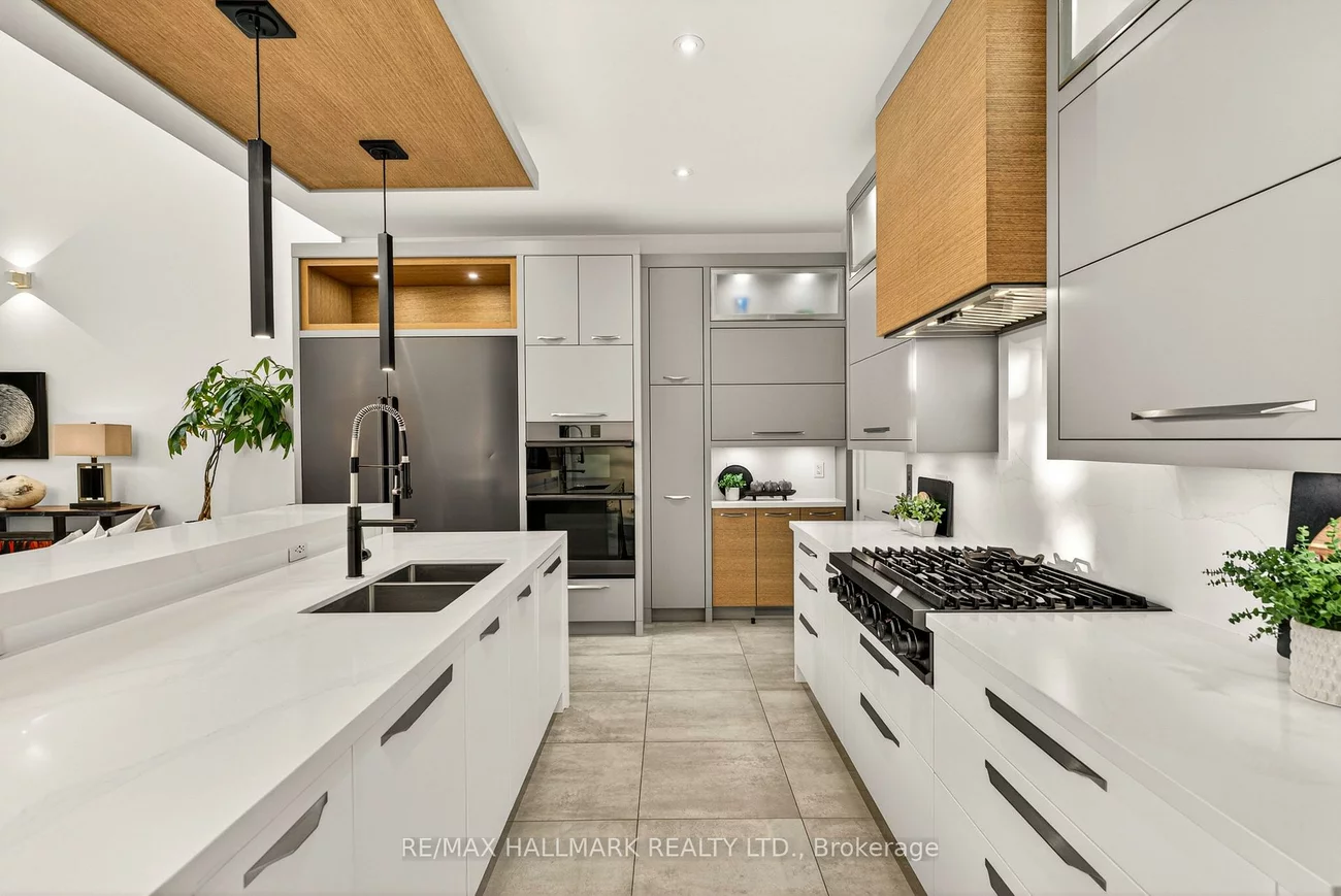 404, Cox Mill, South Shore, Barrie