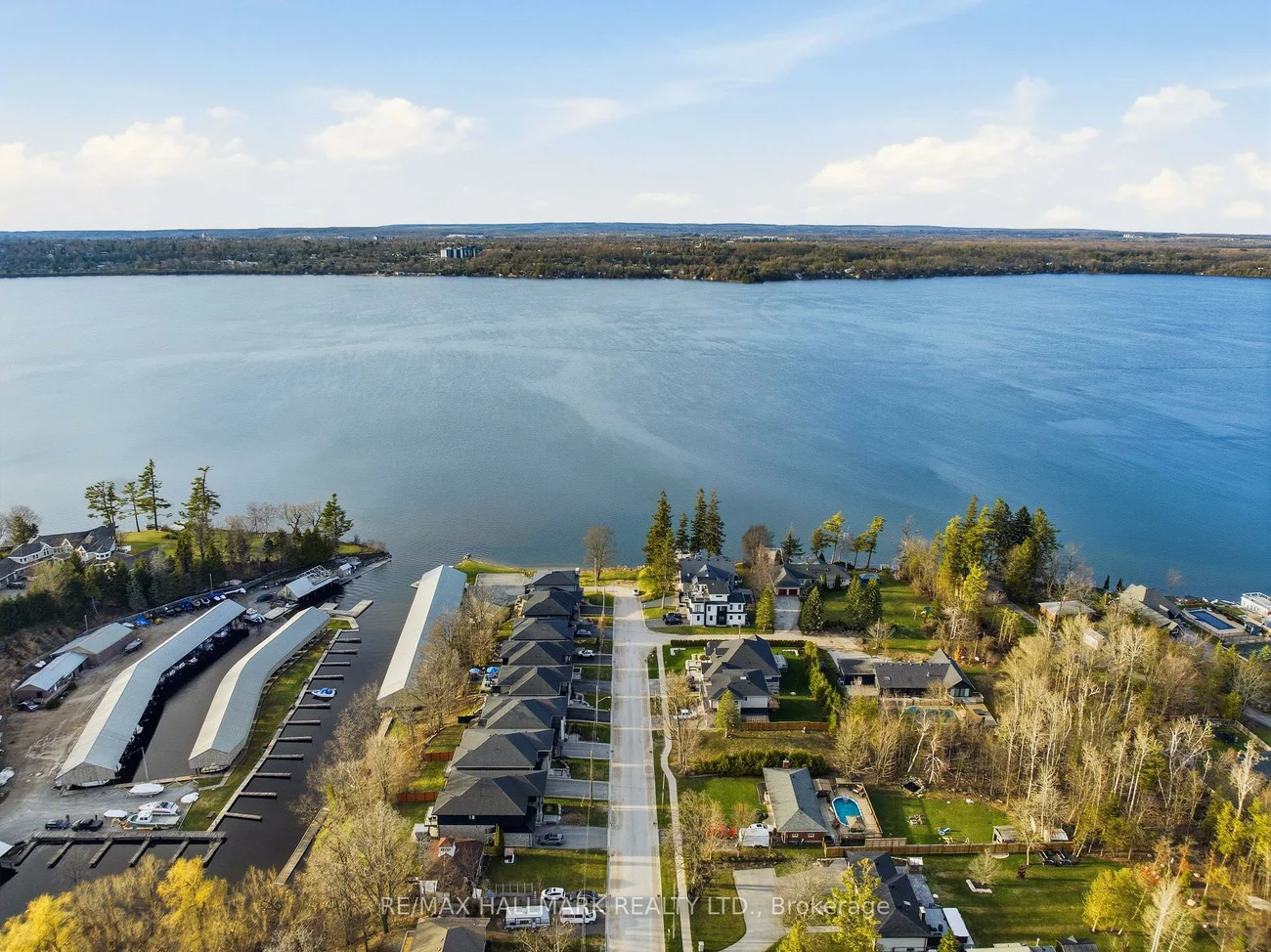 404, Cox Mill, South Shore, Barrie