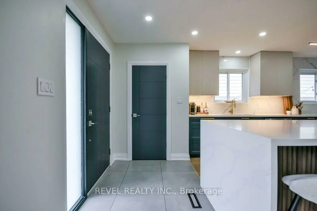 20, Cynthia, 400 North, Barrie
