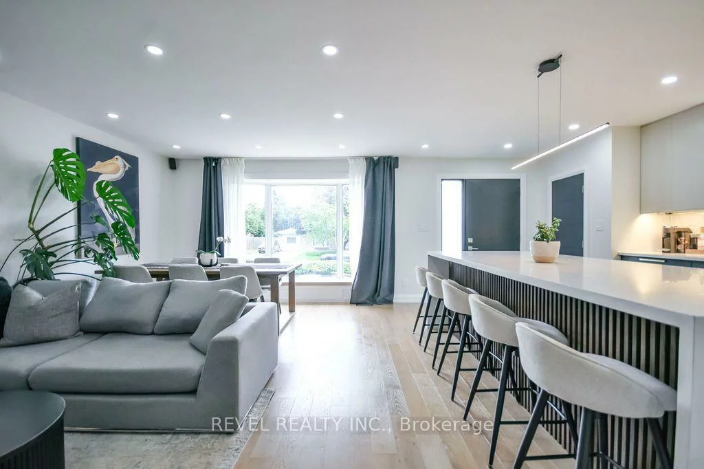 20, Cynthia, 400 North, Barrie
