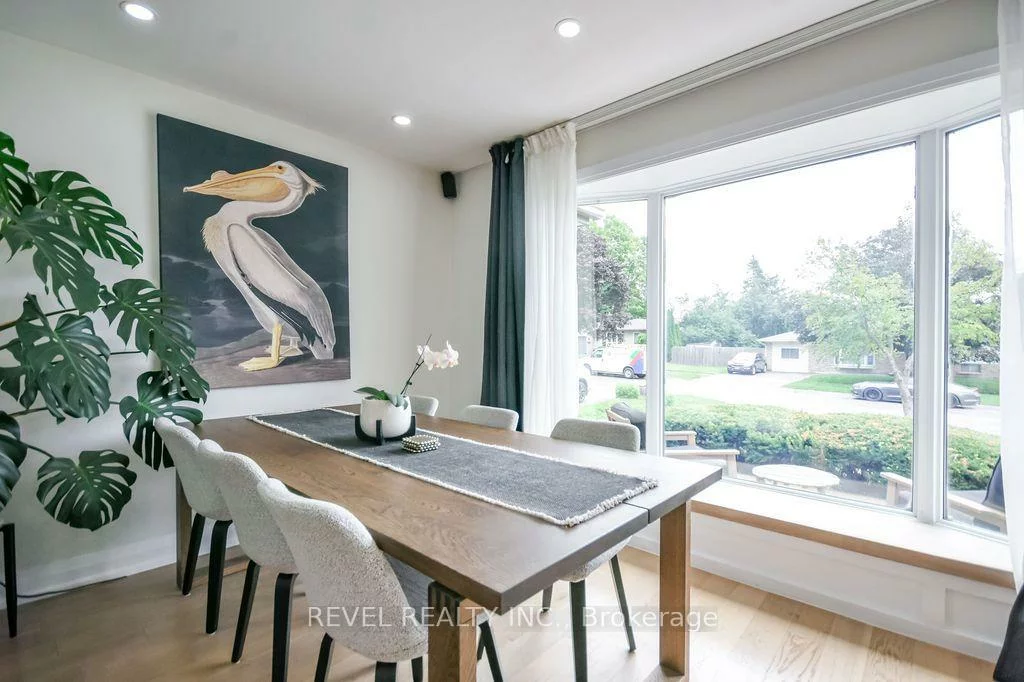 20, Cynthia, 400 North, Barrie