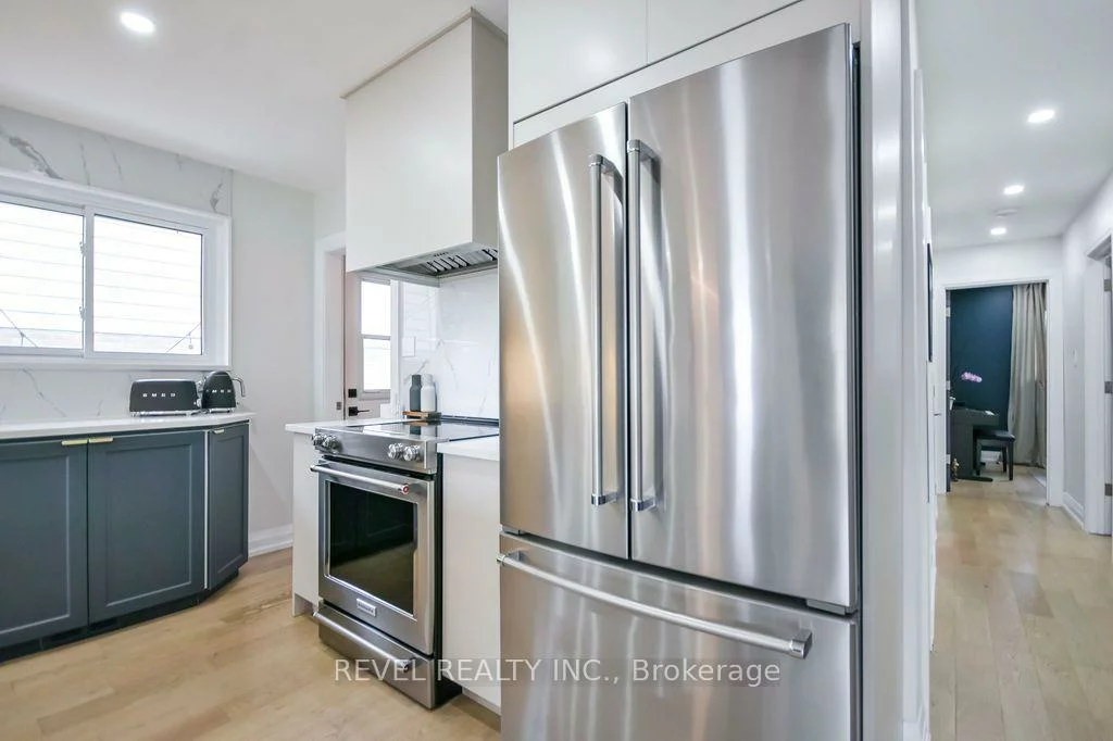 20, Cynthia, 400 North, Barrie