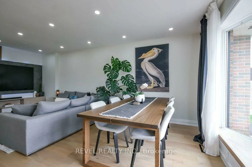 20, Cynthia, 400 North, Barrie