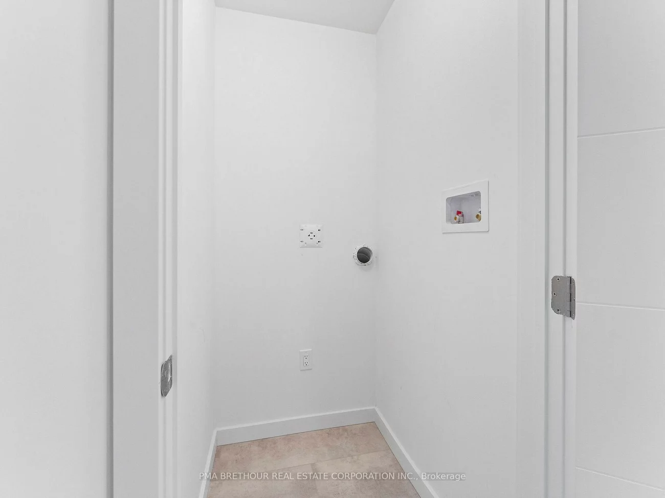 23, Rainwater, Holly, Barrie