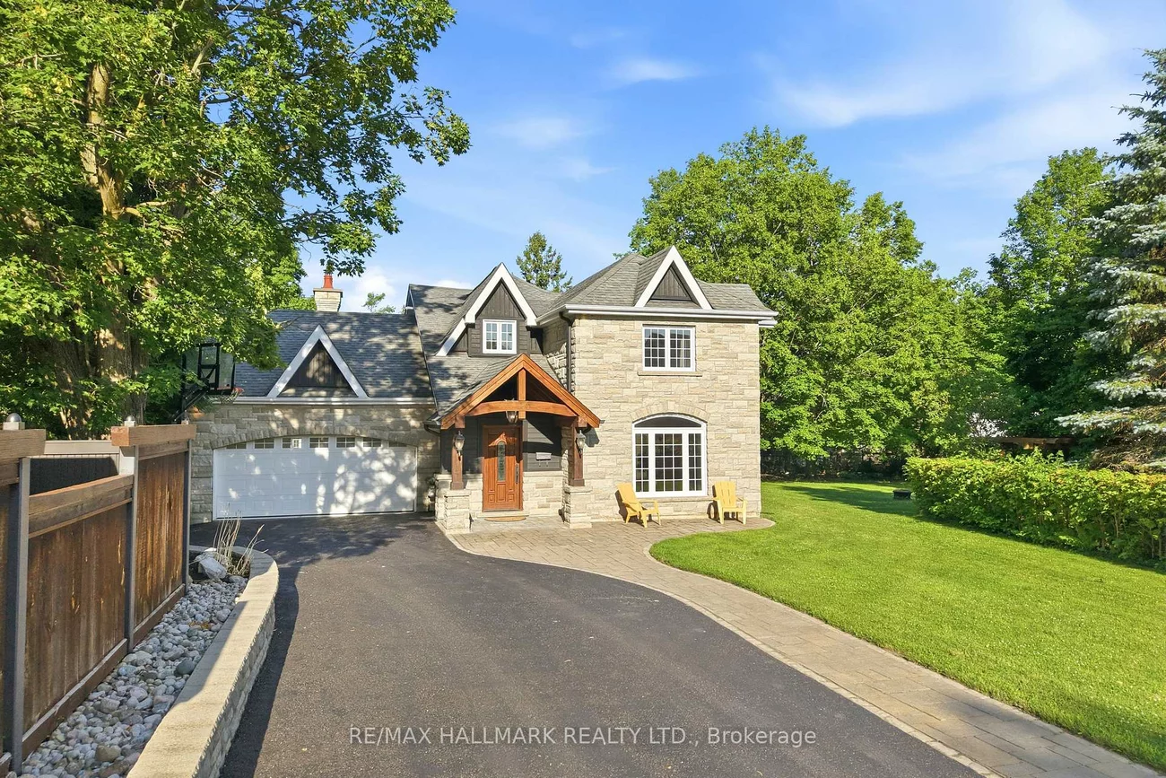105, Duckworth, Codrington, Barrie