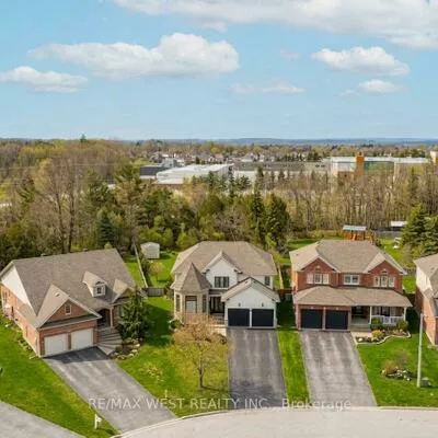 90, Birkhall, Innis-Shore, Barrie