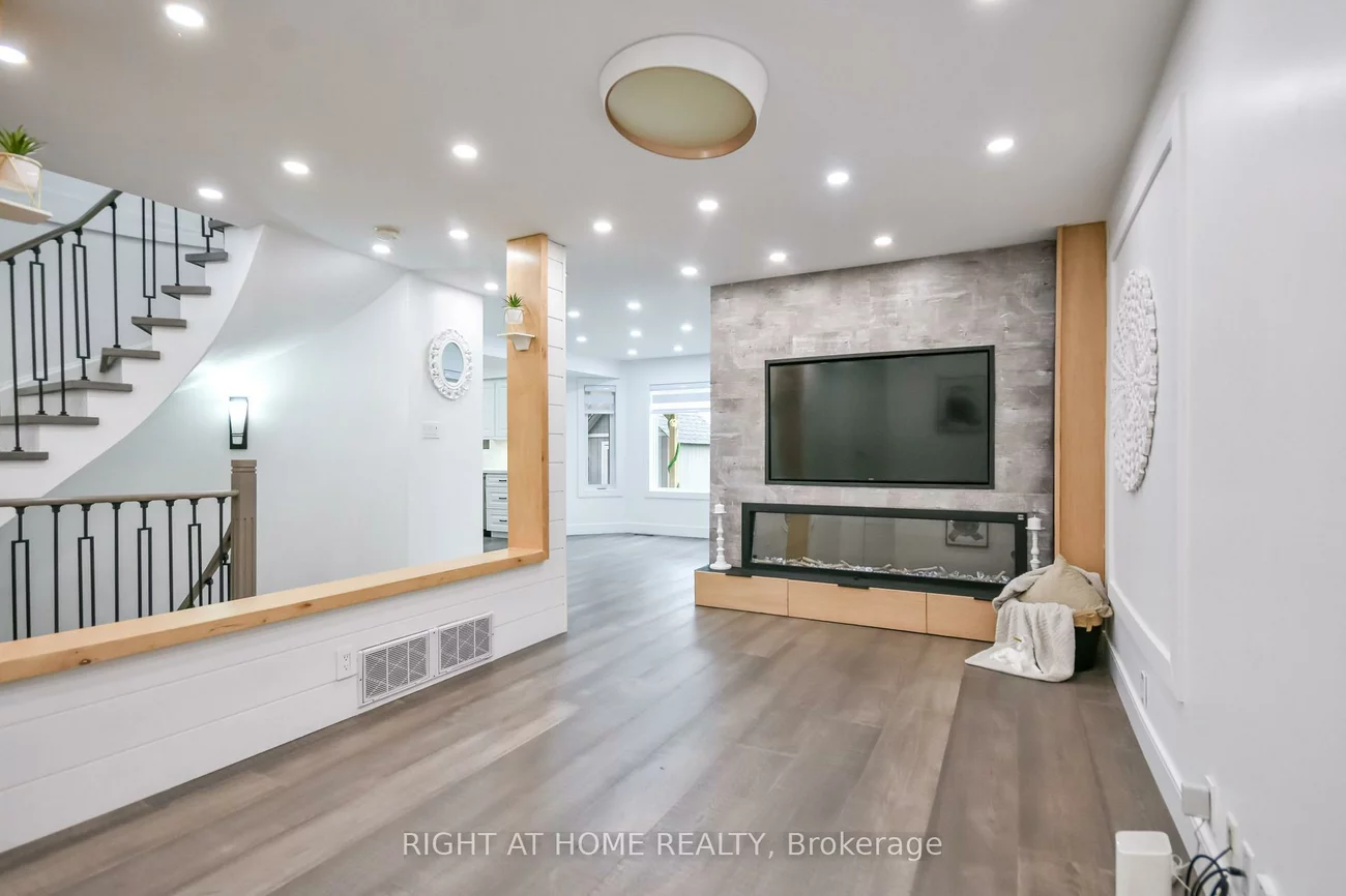 112, Birchwood, East Bayfield, Barrie